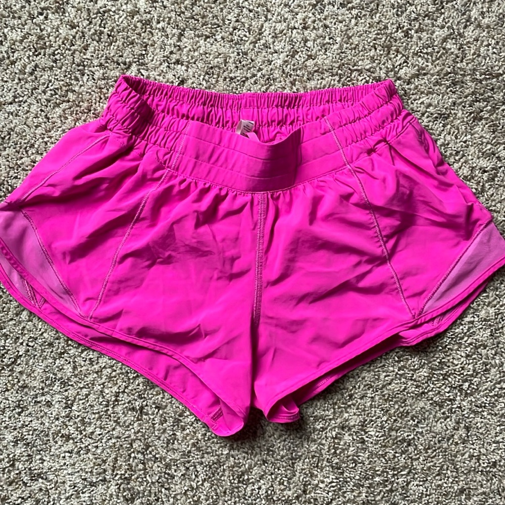 Lululemon Hottie Hots 2.5” Hot Pink